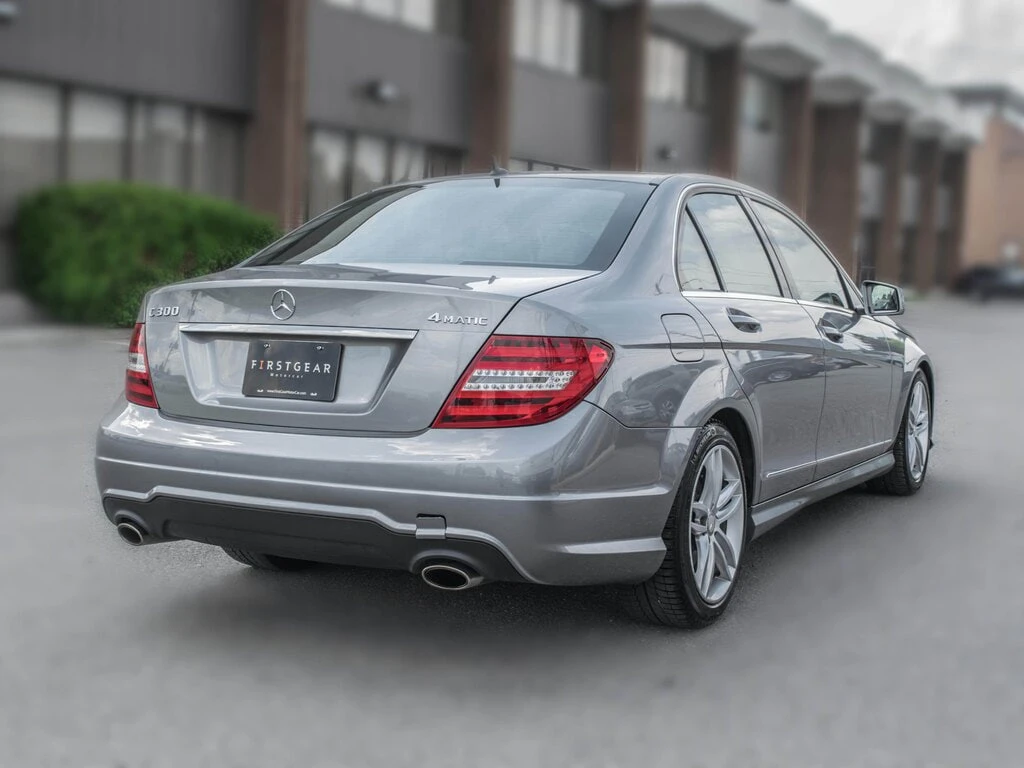 Mercedes-Benz C 300 * АВТО КРЕДИТ* ЦЕНА ДО БГ * Сервизна история *  - изображение 7