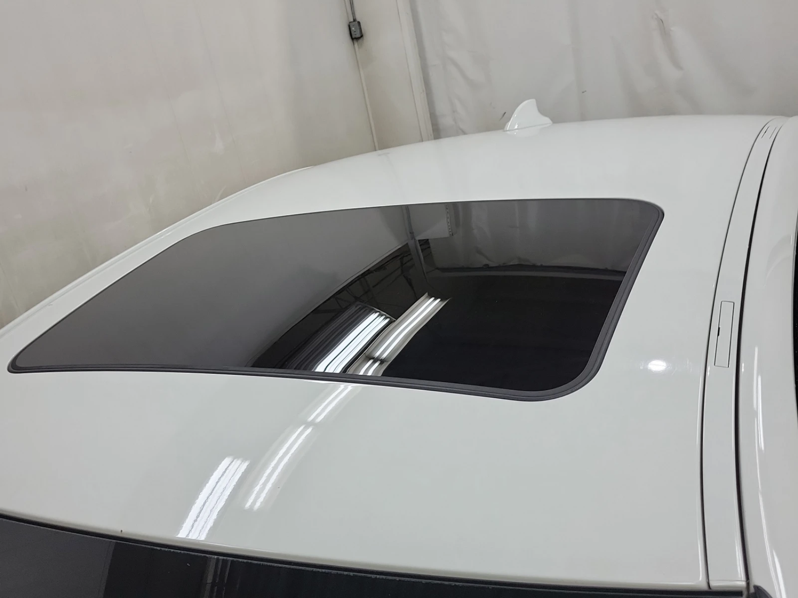 BMW 330 * XDRIVE30I * CARFAX * ЦЕНА ДО БЪЛГАРИЯ - изображение 7