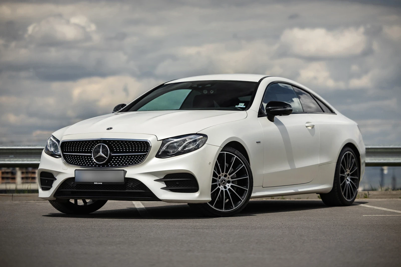 Mercedes-Benz E 220 EDITION 1 (1 от 555)