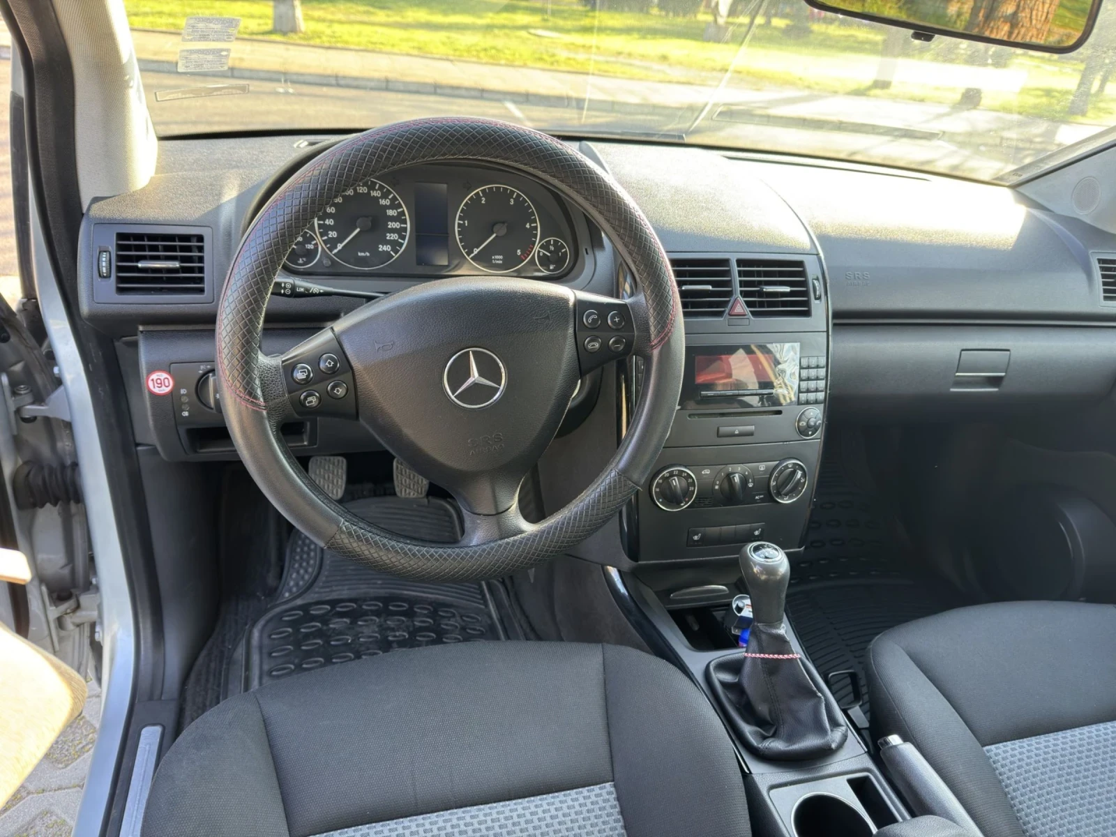Mercedes-Benz A 180 W169, снимка 15 - Автомобили и джипове - 54174707