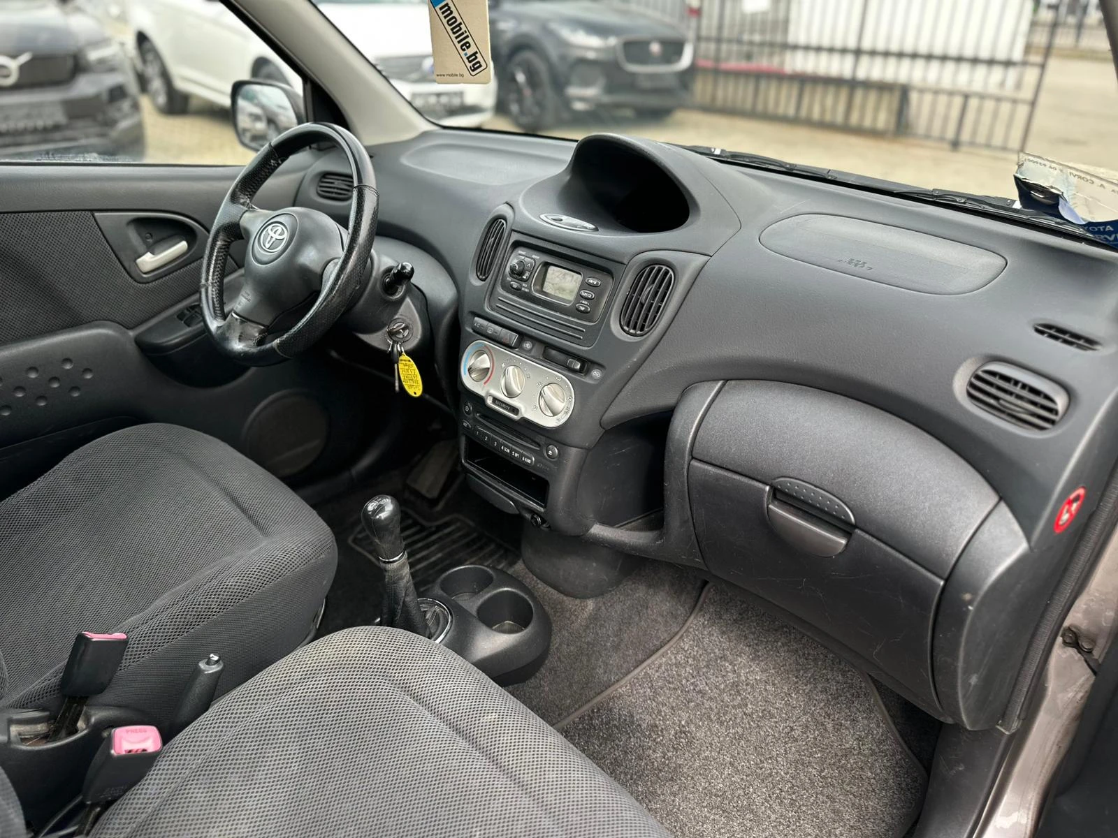 Toyota Yaris verso / 1.3I / GAS / , снимка 11 - Автомобили и джипове - 54219635