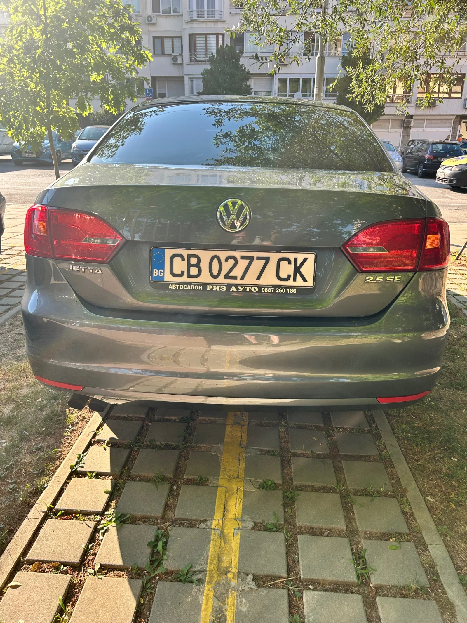 VW Jetta 2.5 SE, снимка 8 - Автомобили и джипове - 54642214