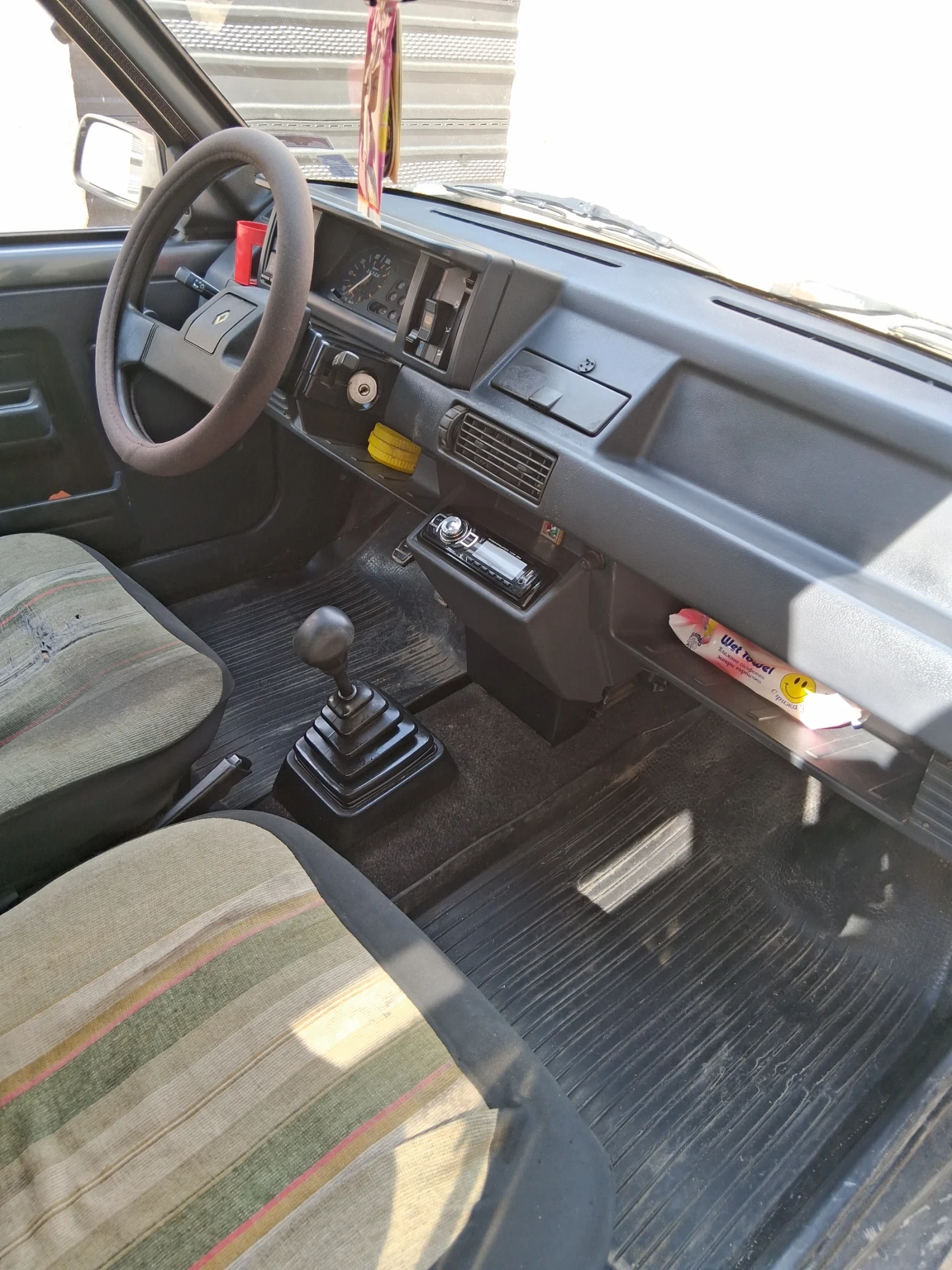 Renault Express 1.4, снимка 5 - Автомобили и джипове - 54812357