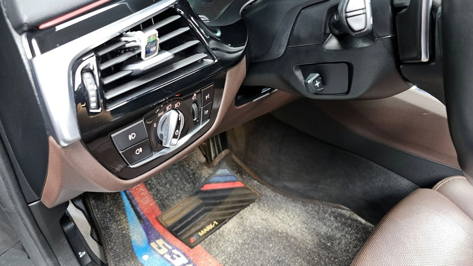 BMW 530 M-SPORT PLUS* ПОДГРЕВ* ОБДУХВАНЕ* ШИБИДАХ* 360* HU, снимка 15 - Автомобили и джипове - 55485389