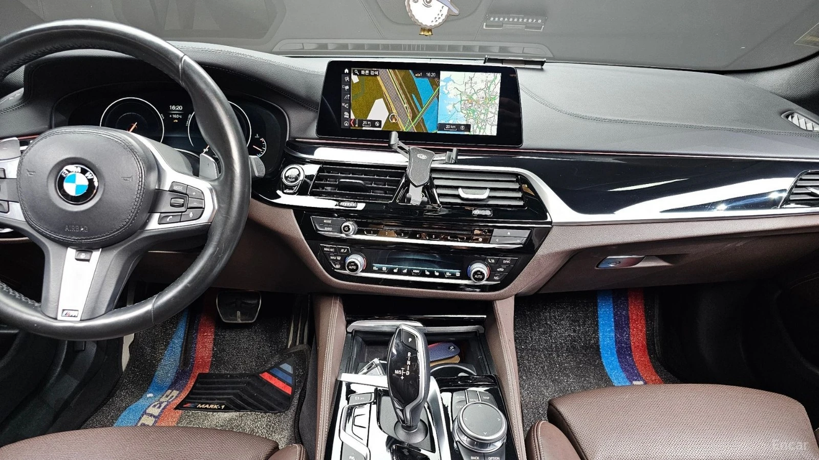 BMW 530 M-SPORT PLUS* ПОДГРЕВ* ОБДУХВАНЕ* ШИБИДАХ* 360* HU, снимка 13 - Автомобили и джипове - 55485389