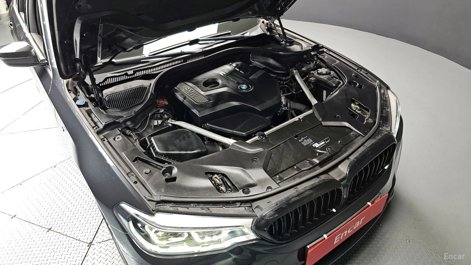 BMW 530 M-SPORT PLUS* ПОДГРЕВ* ОБДУХВАНЕ* ШИБИДАХ* 360* HU, снимка 6 - Автомобили и джипове - 55485389