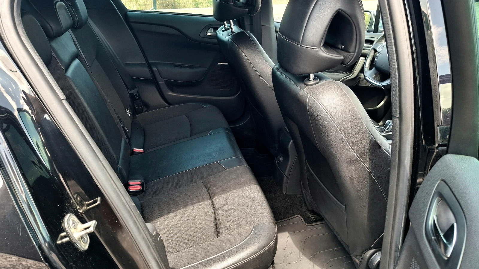 Citroen DS4 1.6 HDI, снимка 10 - Автомобили и джипове - 55629330