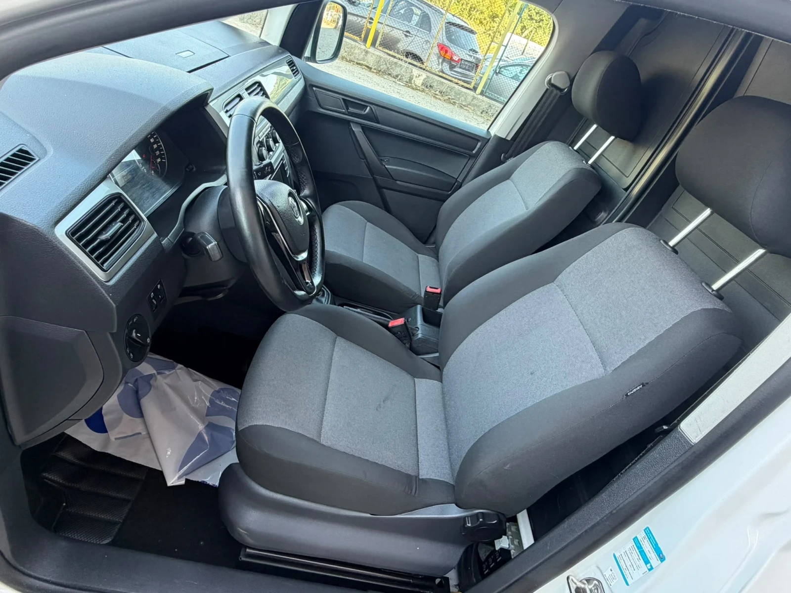VW Caddy 2.0-102кс, Хладилен , снимка 8 - Автомобили и джипове - 56126770