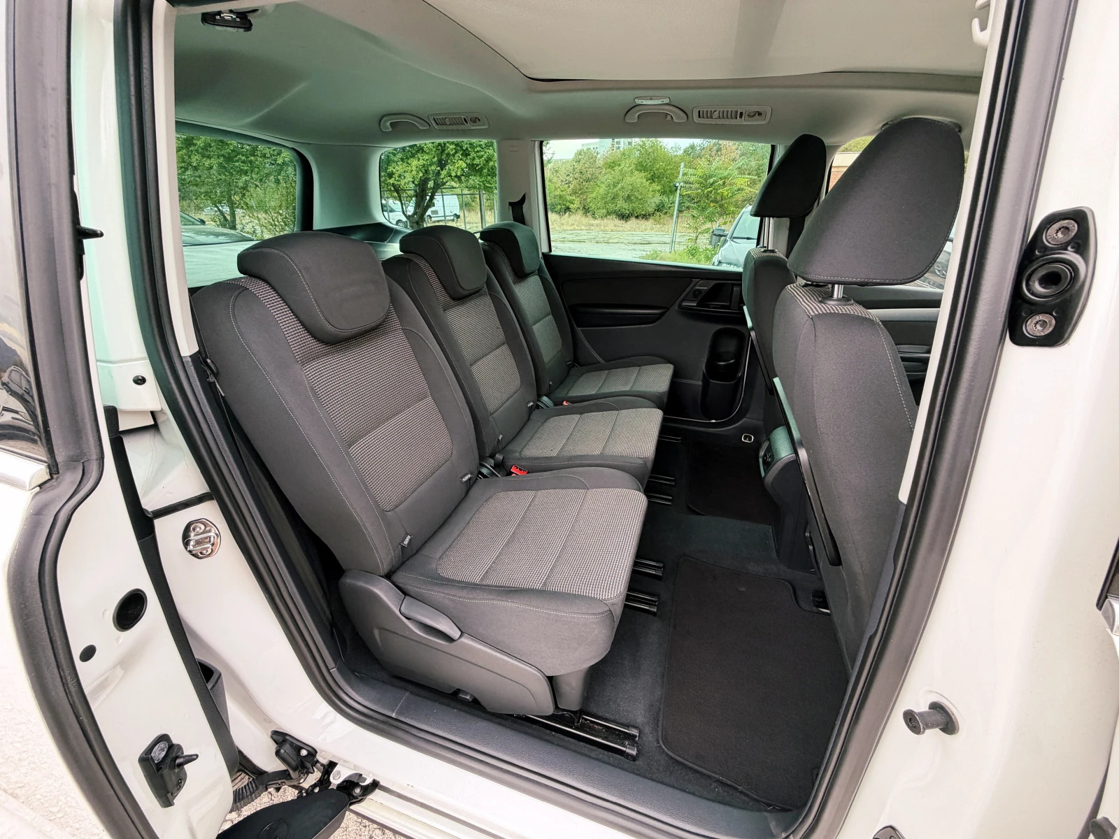 VW Sharan 2.0TDi ПАНОРАМА, снимка 14 - Автомобили и джипове - 56172552