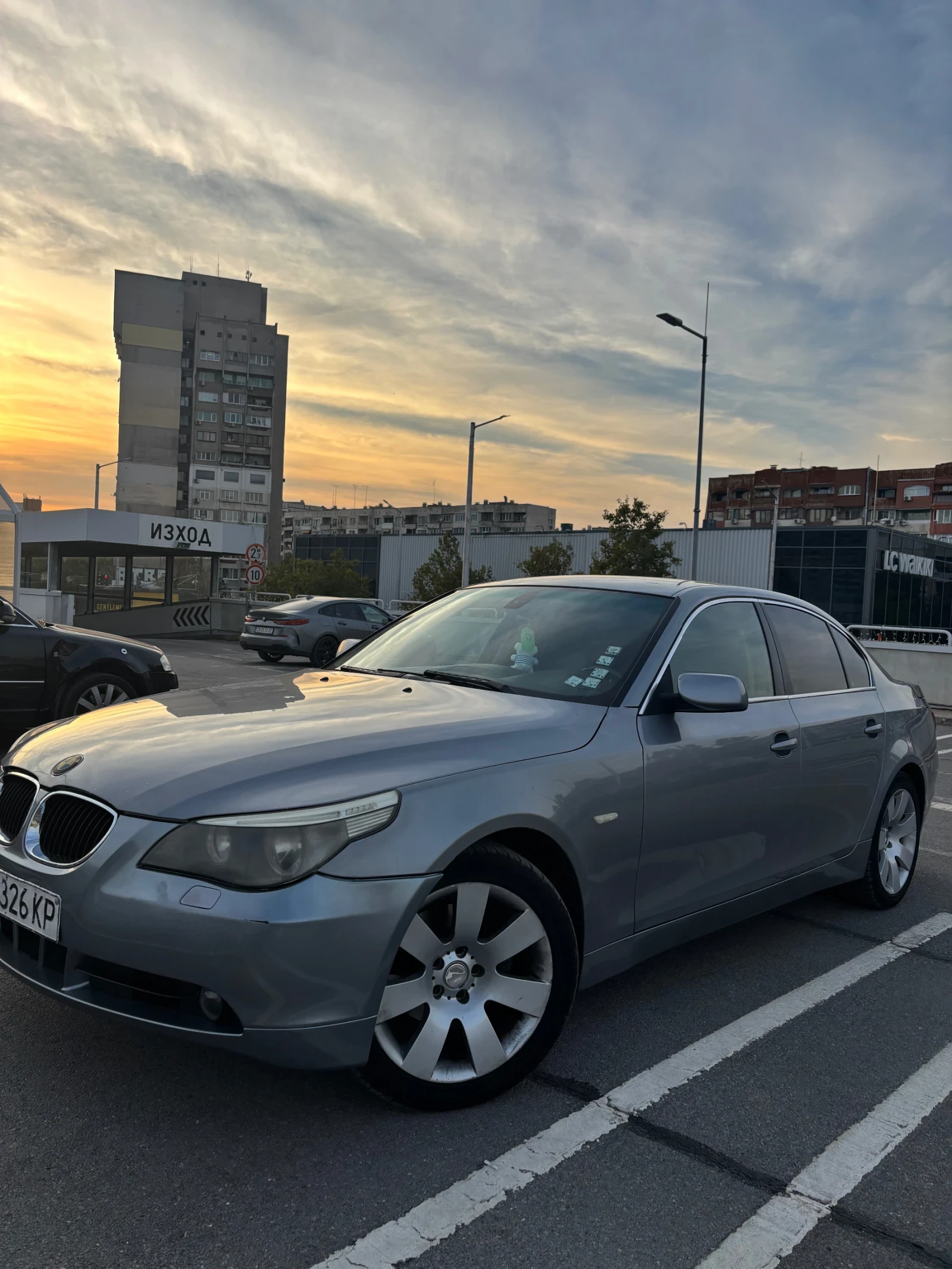 BMW 525