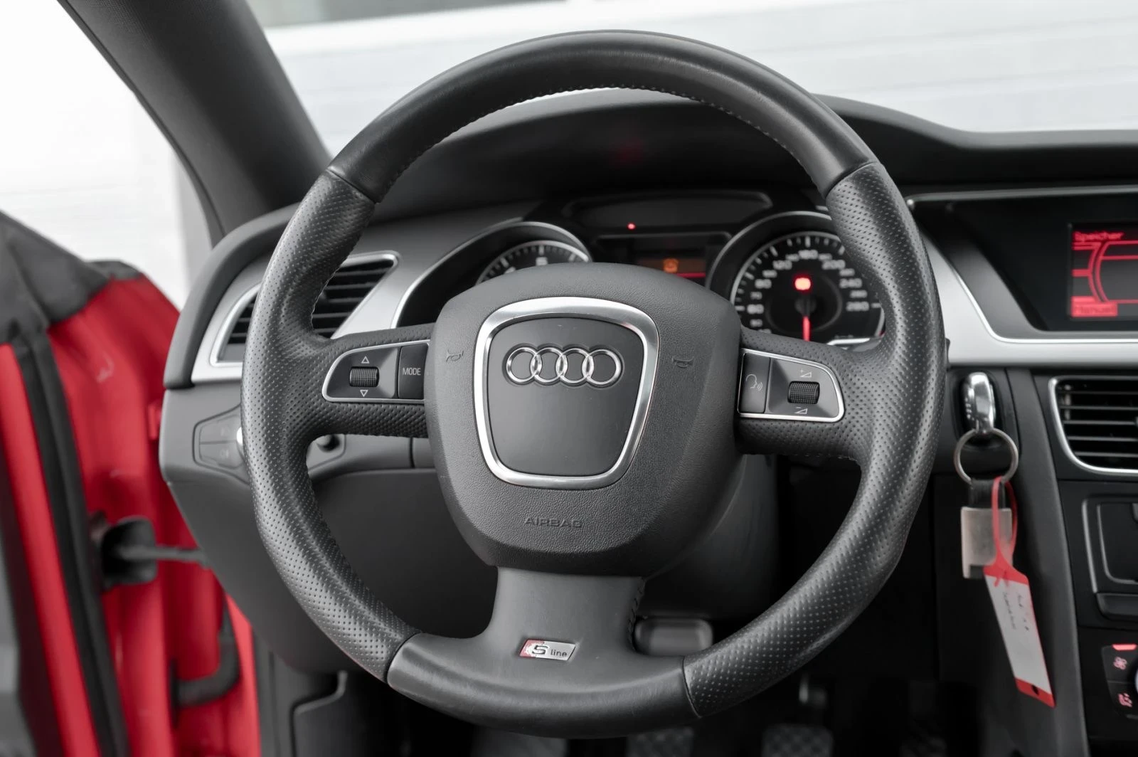 Audi A5 1.8 TURBO, снимка 12 - Автомобили и джипове - 56580530