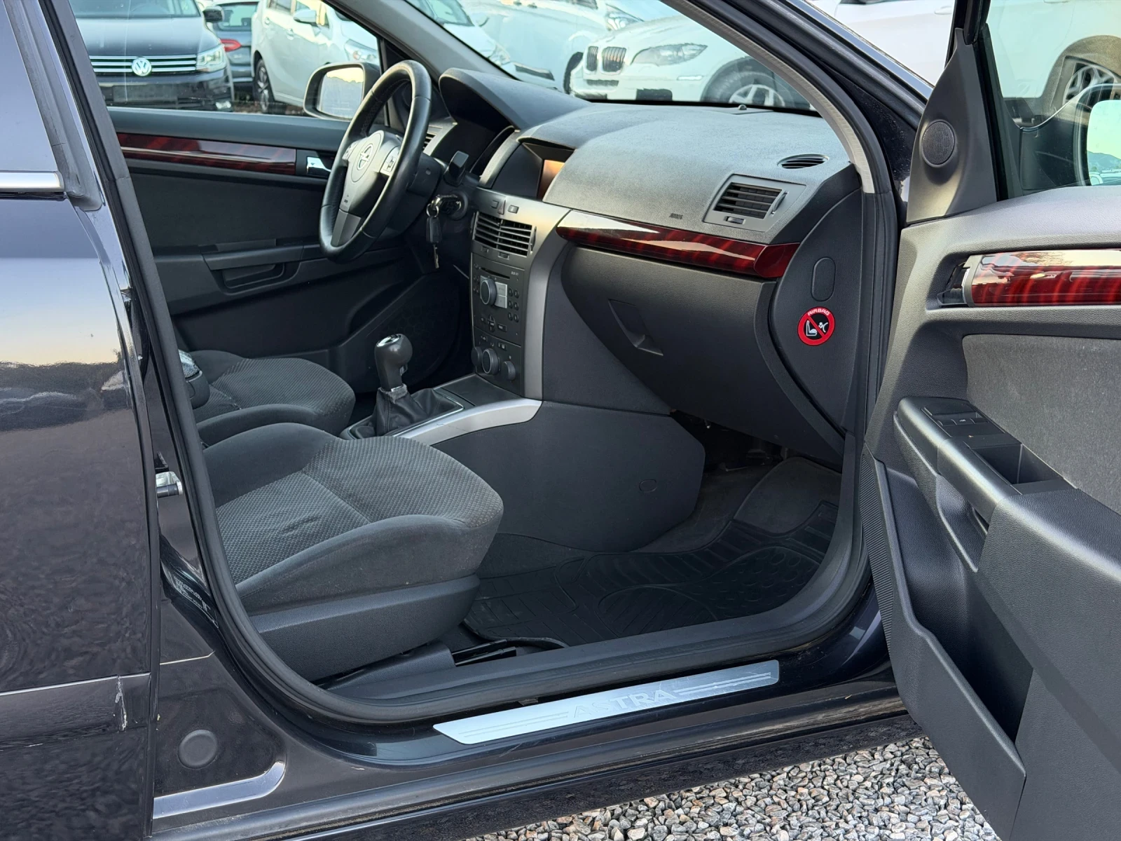 Opel Astra 1.7CDTi 101к.с * Климатроник* , снимка 11 - Автомобили и джипове - 56590744