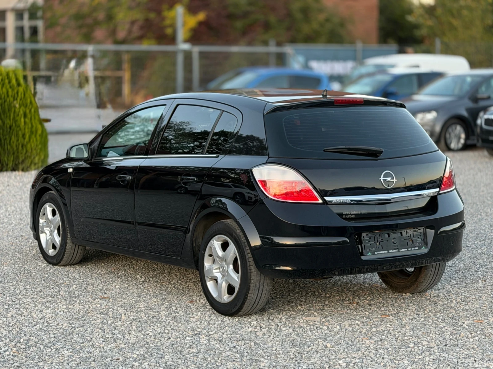 Opel Astra 1.7CDTi 101к.с * Климатроник* , снимка 4 - Автомобили и джипове - 56590744