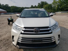     Toyota Highlander SE