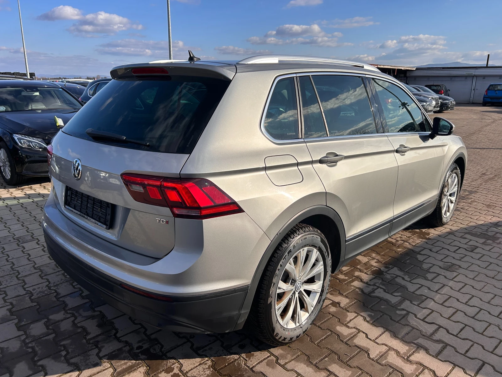 VW Tiguan 1.6TDI NAVI EURO 6 - изображение 6