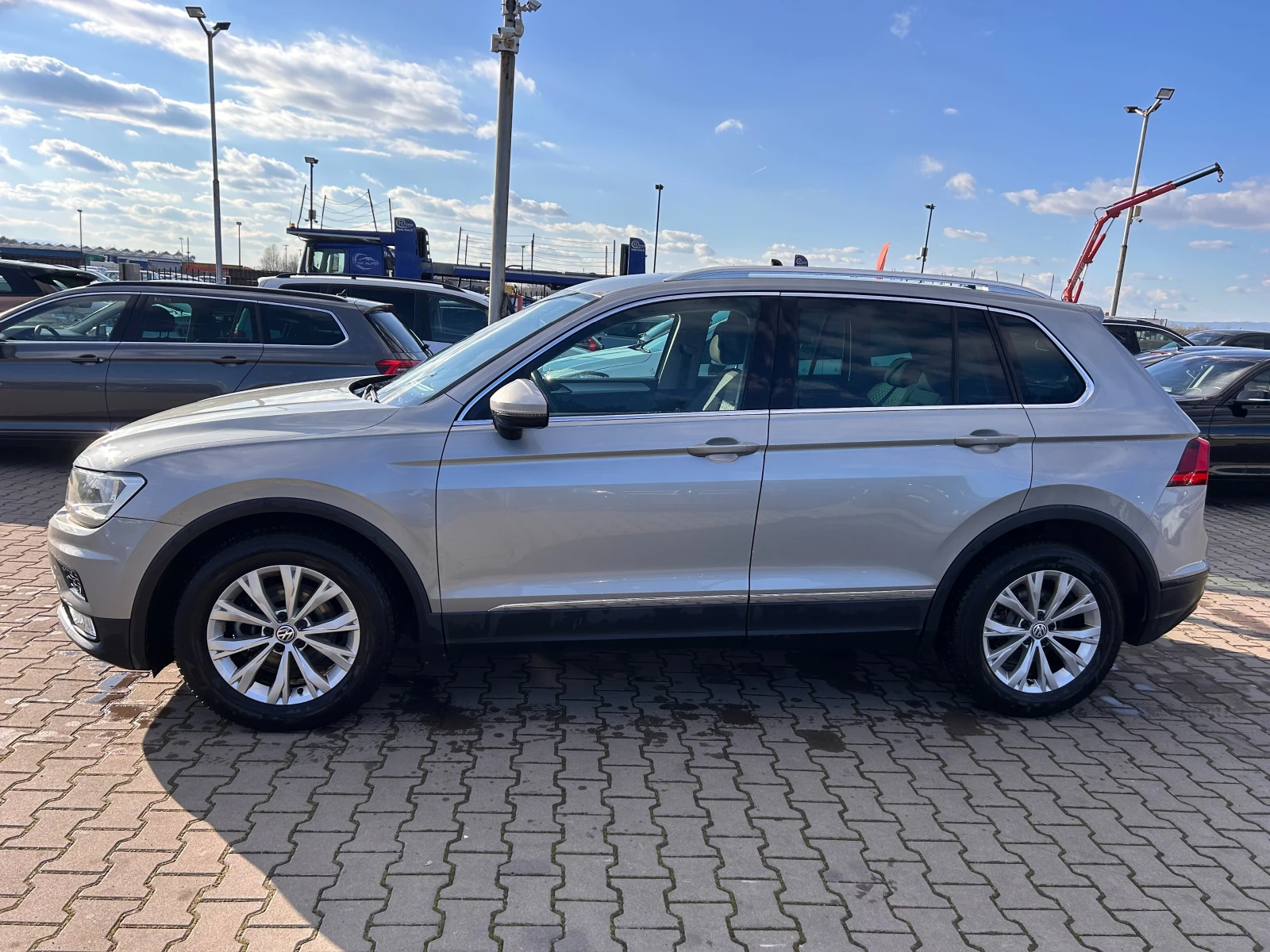 VW Tiguan 1.6TDI NAVI EURO 6 - изображение 9