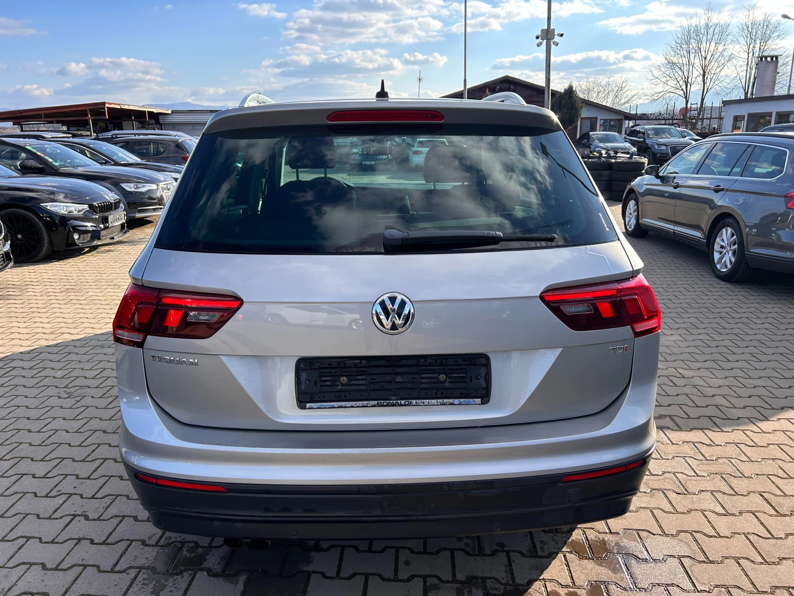 VW Tiguan 1.6TDI NAVI EURO 6 - изображение 7