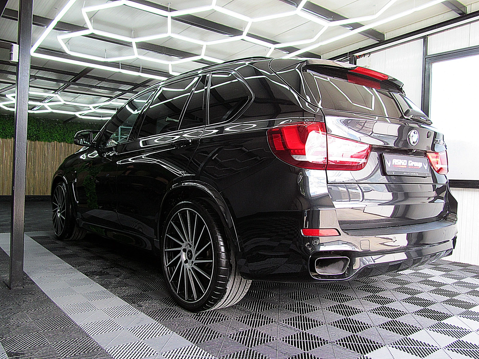 BMW X5 M50D/2xTV/PANORAMA/M-paket/Keyless Go/ГЕРМАНИЯ Л-Г - изображение 4