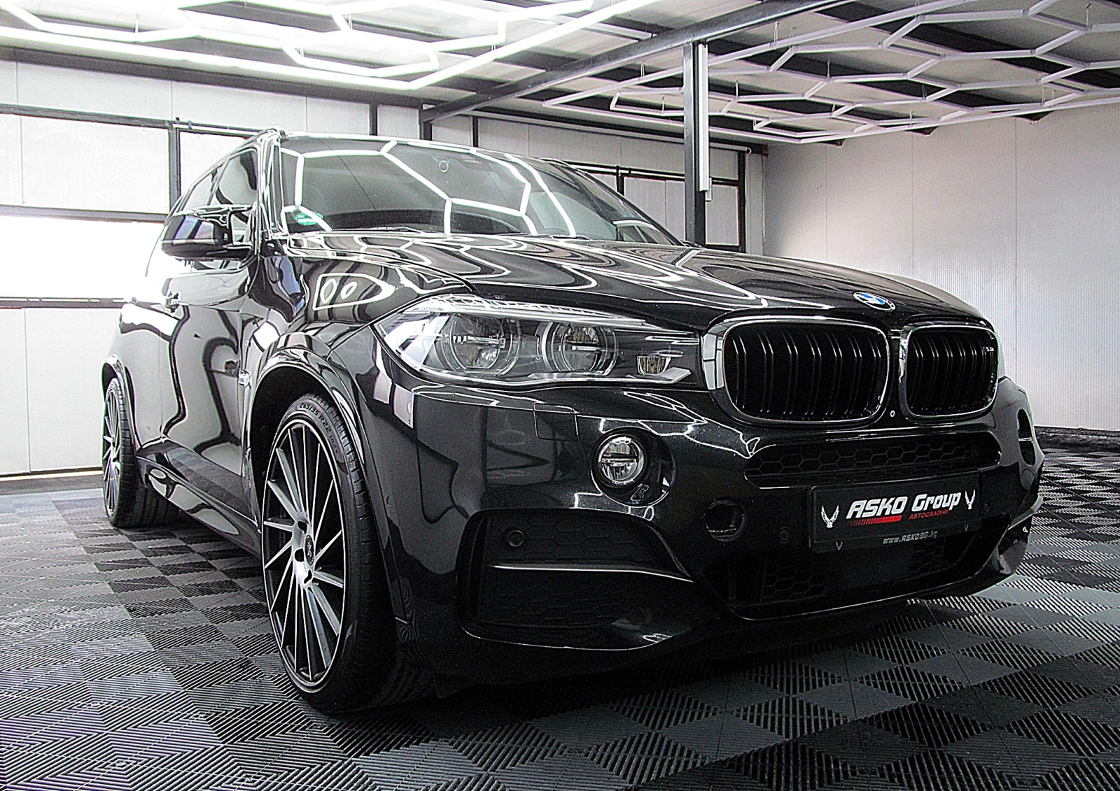 BMW X5 M50D/2xTV/PANORAMA/M-paket/Keyless Go/ГЕРМАНИЯ Л-Г - изображение 3