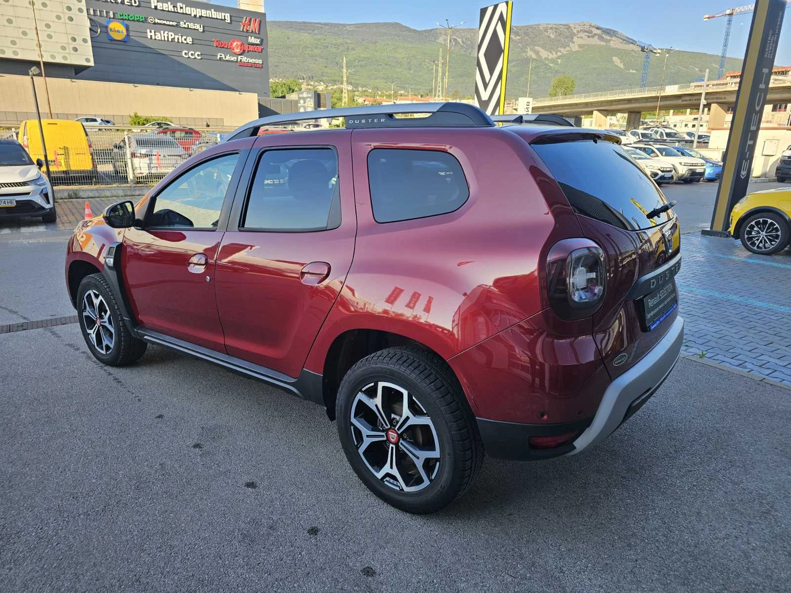 Dacia Duster 1.3 TCe 150 к.с. Бензин 4x2 Stop & Start - изображение 4