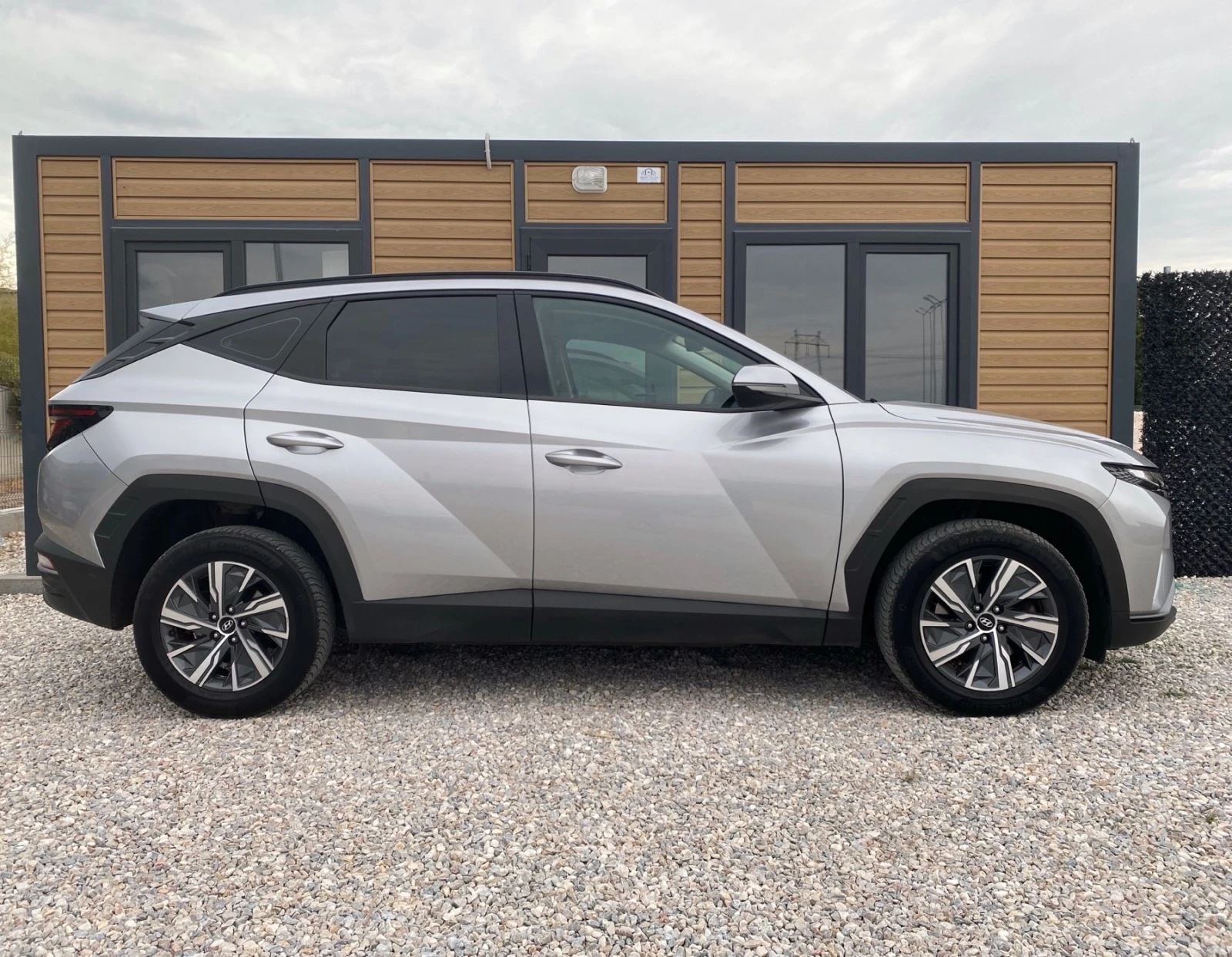 Hyundai Tucson 1.6 T-GDI 230ch HYBRID Business BVA6 - изображение 4