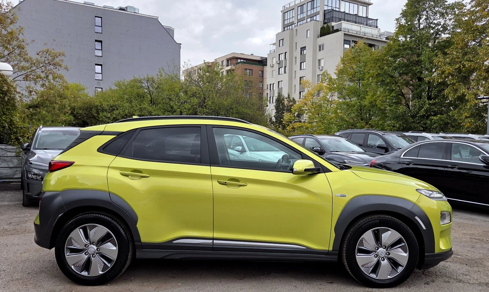 Hyundai Kona 64KWh/Premium/Blue Link/3Фазна - изображение 2