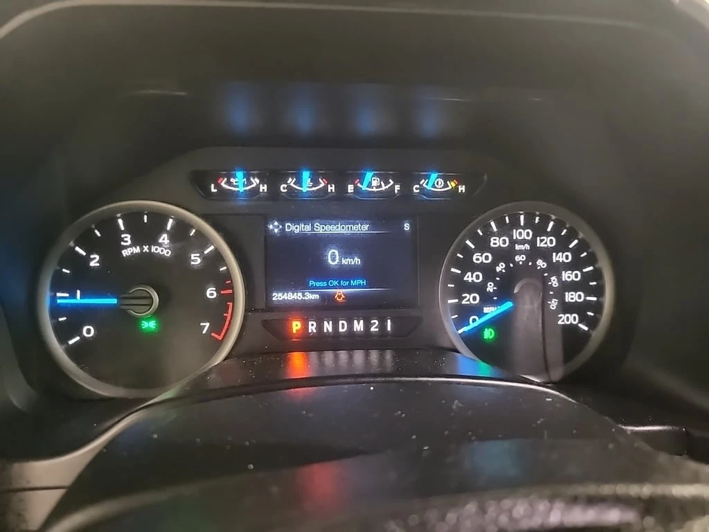 Ford F150 XLT CREW CAB STD BED 2017 * CARFAX*  | Mobile.bg   10