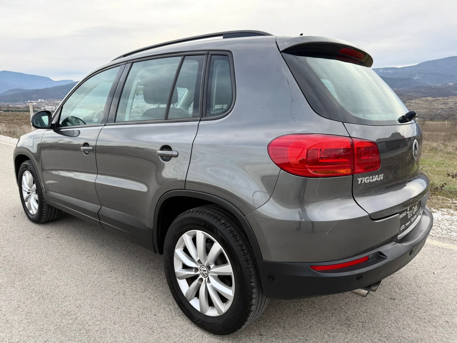 VW Tiguan 2.0 TDI 140�.� 4MOTION / NAVI / PARKTRONIC  | Mobile.bg � ����������� 5