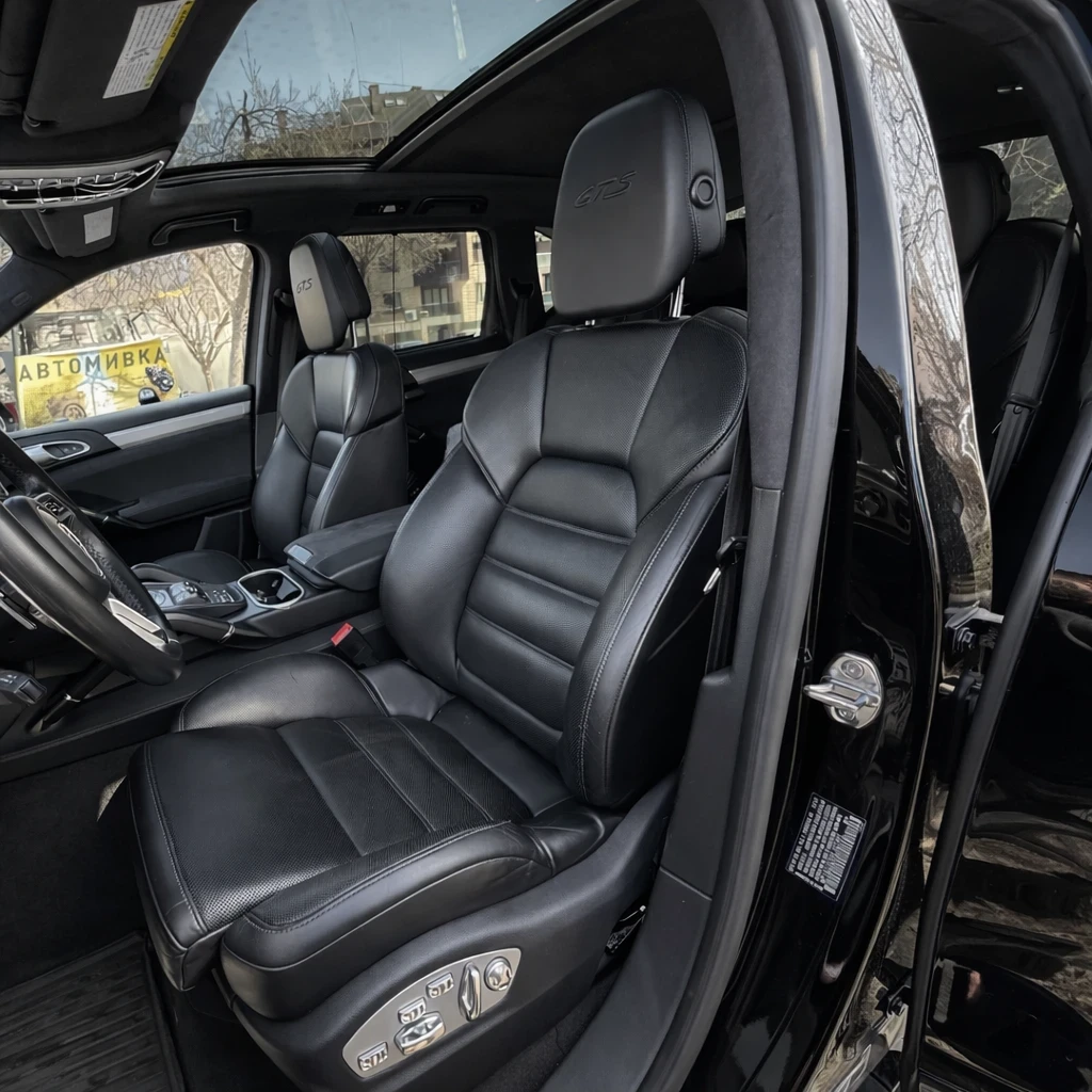 Porsche Cayenne GTS 2017, снимка 11 - Автомобили и джипове - 53836978
