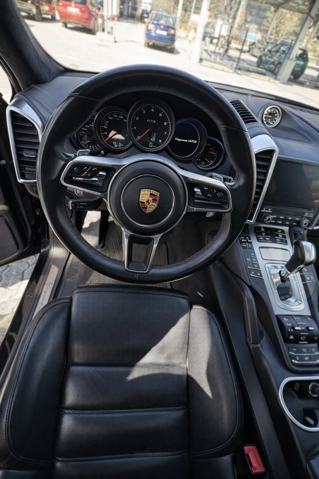 Porsche Cayenne GTS 2017, снимка 8 - Автомобили и джипове - 53836978