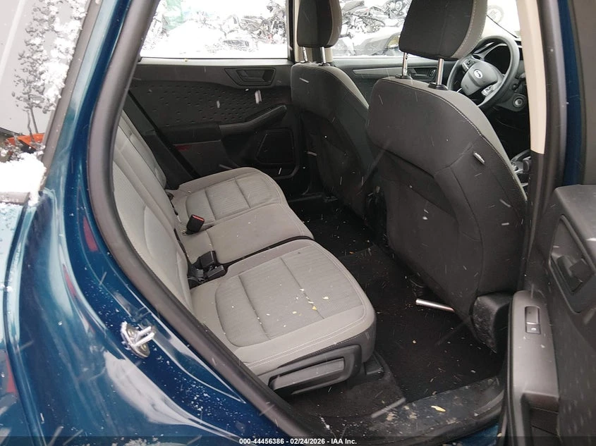 Ford Escape 1.5l S, снимка 8 - Автомобили и джипове - 54310702