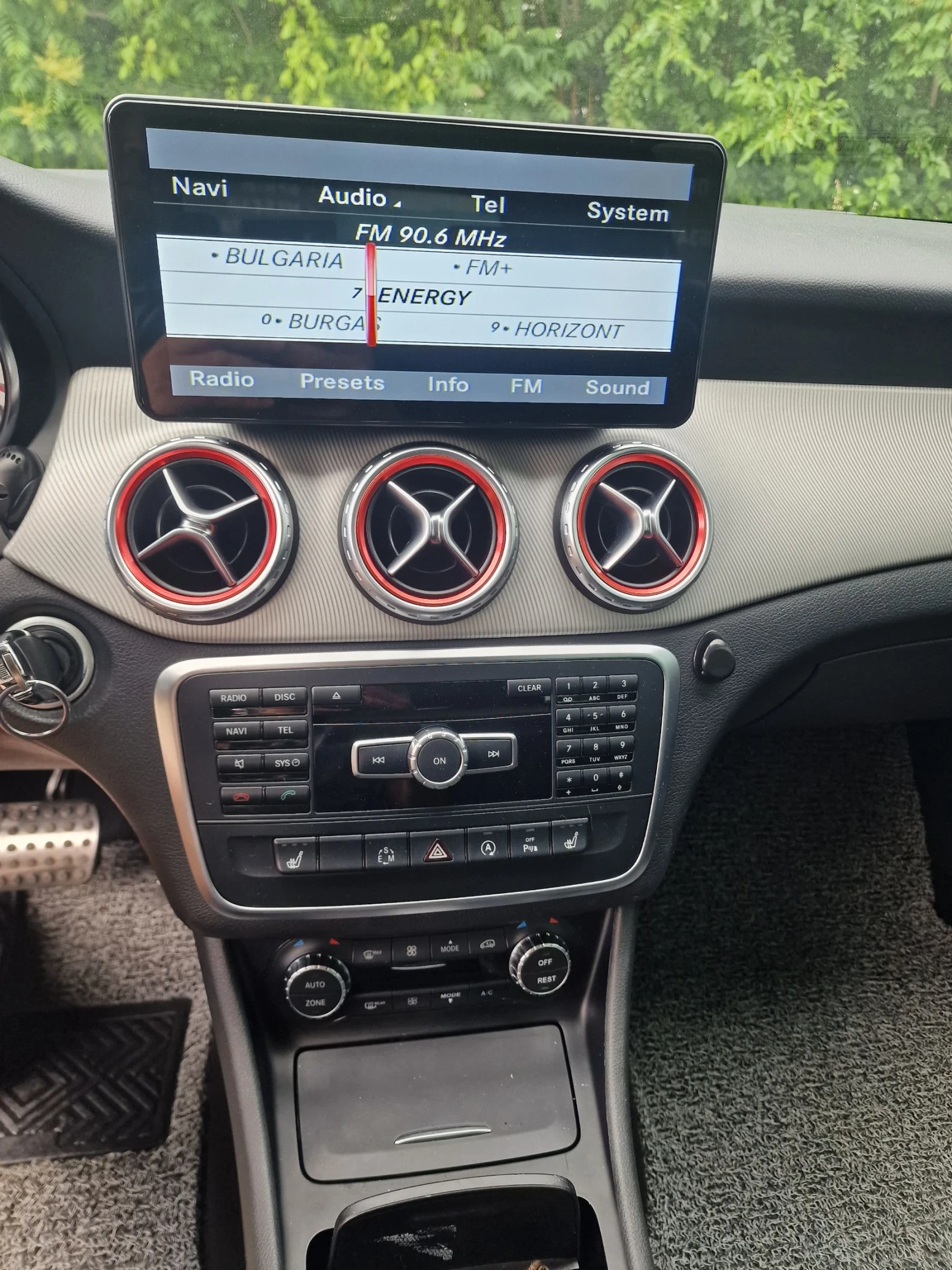Mercedes-Benz GLA 220, снимка 8 - Автомобили и джипове - 54809237