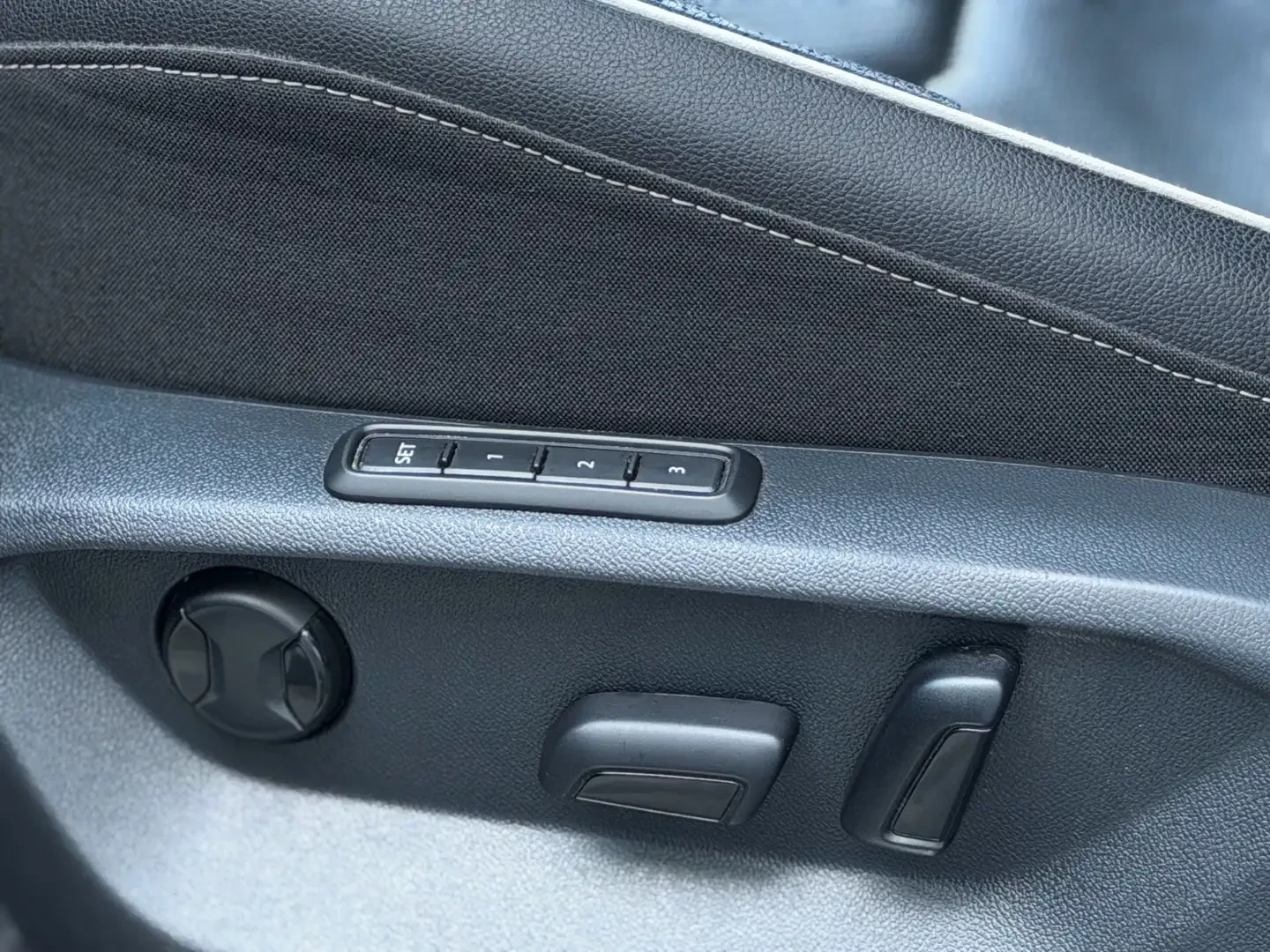 VW Tiguan Highline R-Line 4MOTION, снимка 15 - Автомобили и джипове - 54929882