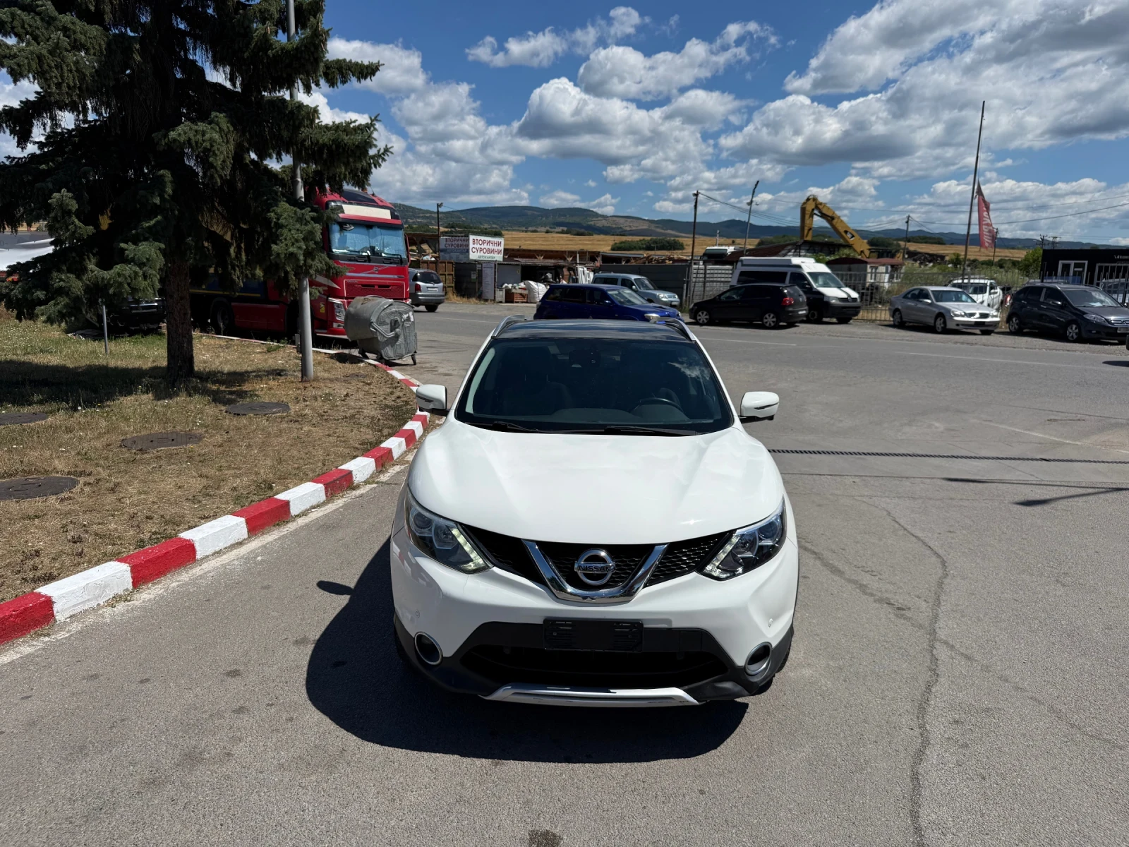 Nissan Qashqai 1.5DCI включена регистрация, снимка 2 - Автомобили и джипове - 55274089