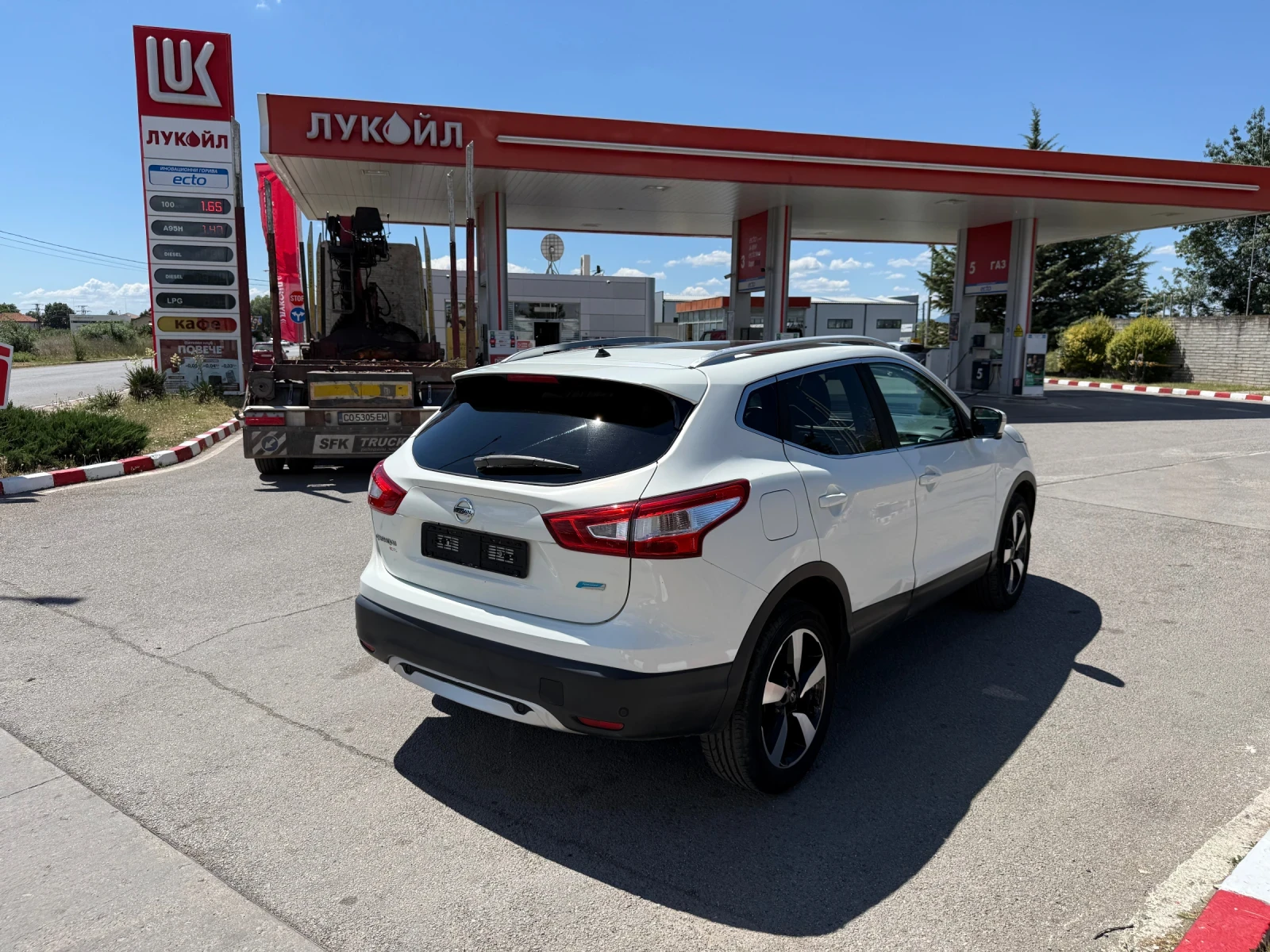 Nissan Qashqai 1.5DCI включена регистрация, снимка 5 - Автомобили и джипове - 55274089