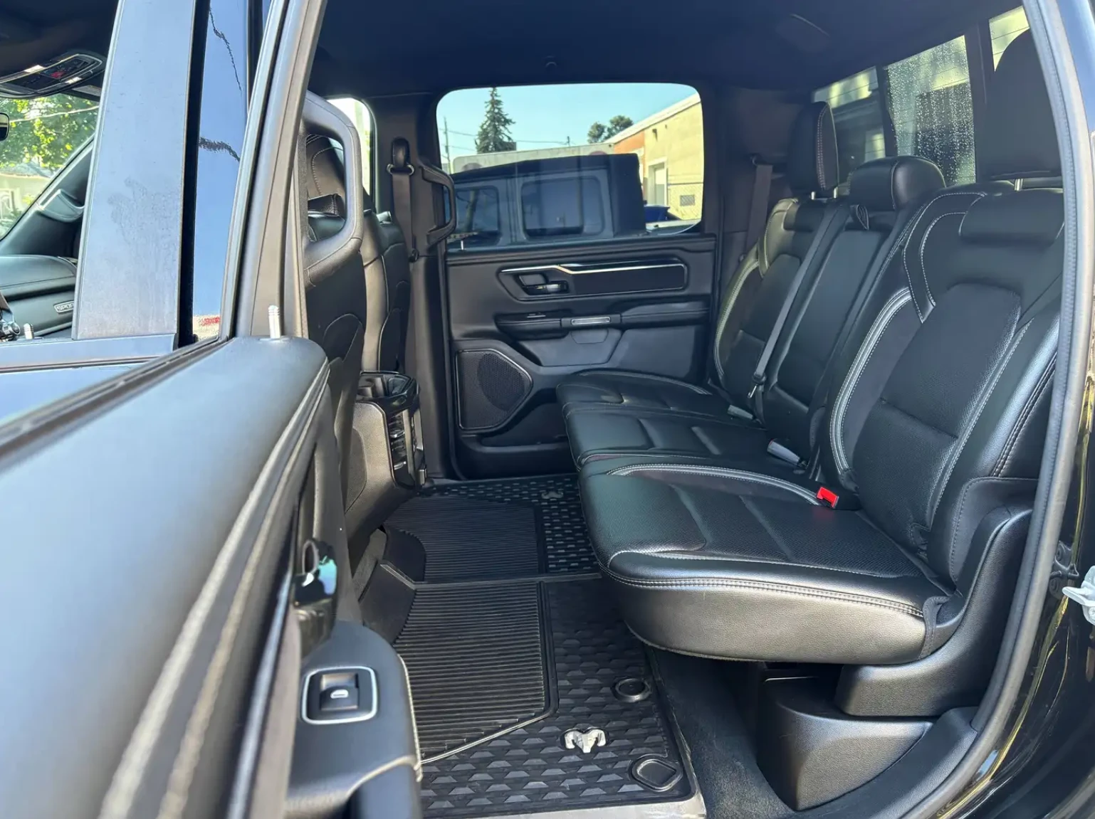 Dodge RAM 1500 Sport HEMI V8 GT, снимка 14 - Автомобили и джипове - 55430310