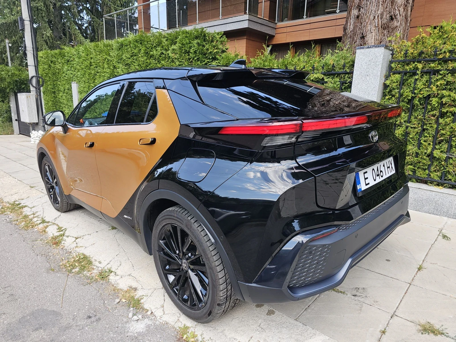 Toyota C-HR, снимка 4 - Автомобили и джипове - 55751046