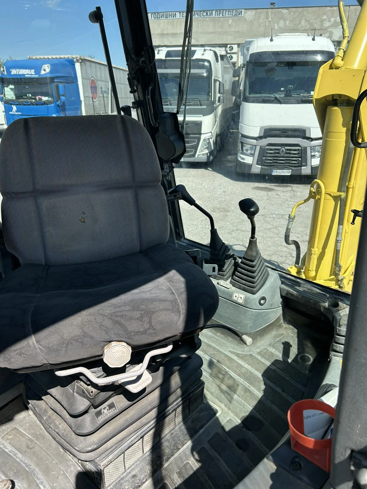 Багер New Holland, снимка 4 - Индустриална техника - 54494787
