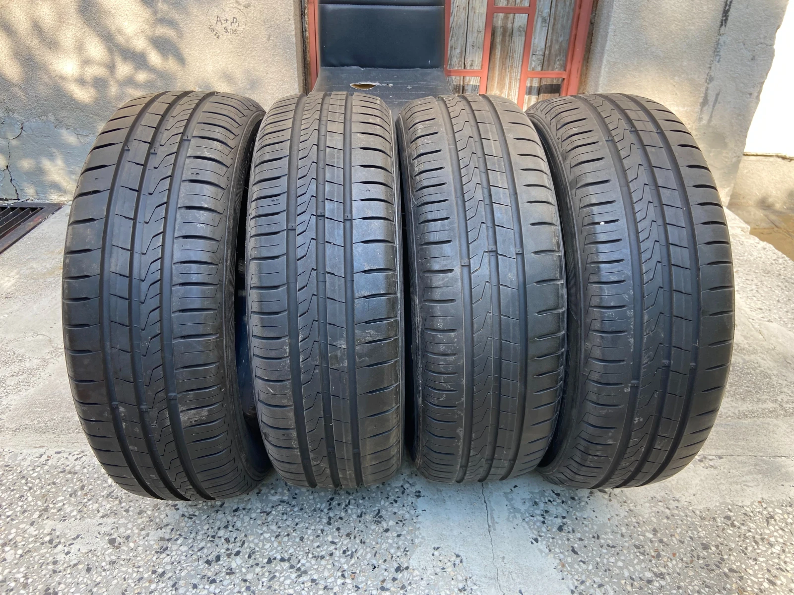 Гуми Летни 185/65R15, снимка 2 - Гуми и джанти - 54999771