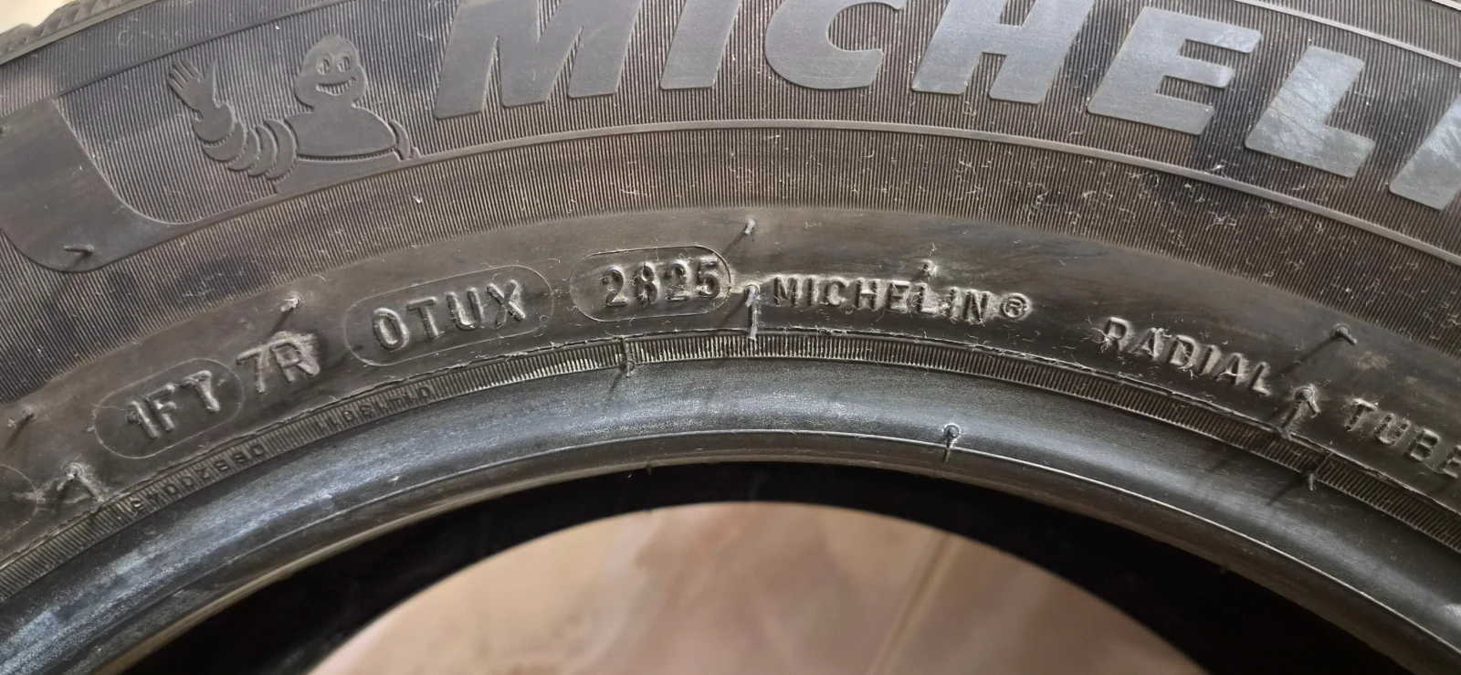 Гуми Зимни 205/60R16, снимка 3 - Гуми и джанти - 56260171