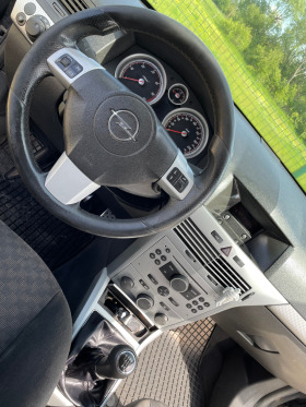 Opel Astra, снимка 6 - Автомобили и джипове - 45809253