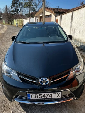 Toyota Auris Hybrid, снимка 1