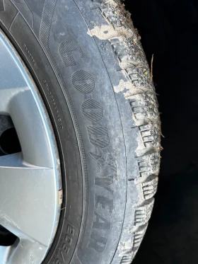 Toyota Auris Hybrid / Navi /  /  | Mobile.bg    17