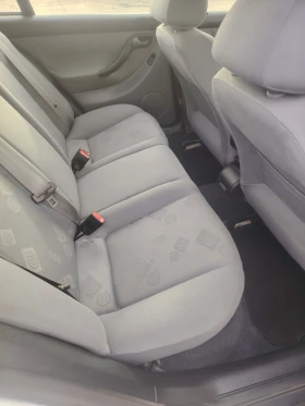 Seat Leon - 1900 € / 3716.08 лв. - 13222550 11