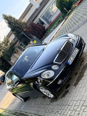 Mercedes-Benz E 320 