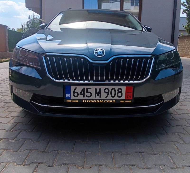 Skoda Superb 2.0TDI 190к.с./Дистроник/Памет, снимка 3 - Автомобили и джипове - 46836637