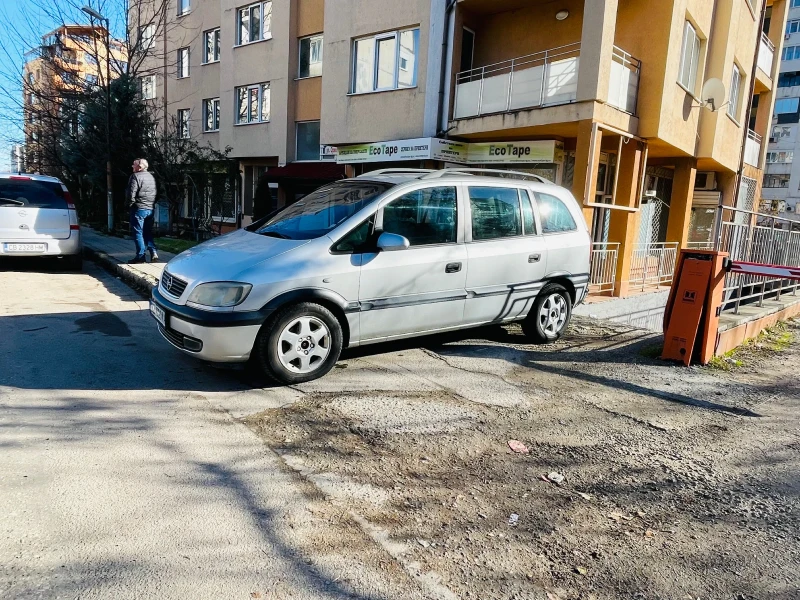 Opel Zafira товарна N1, снимка 1 - Автомобили и джипове - 48377537