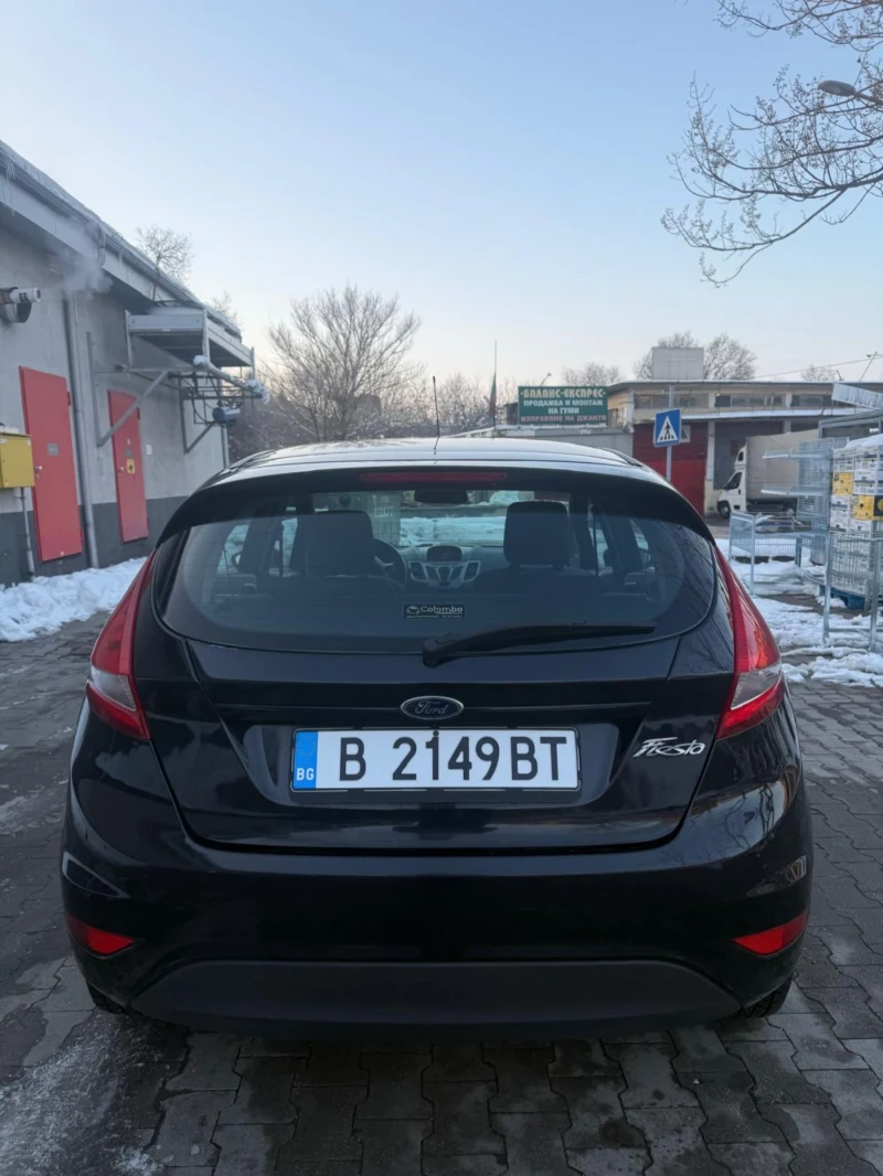 Ford Fiesta 1.4 95кс/С ФАБРИЧЕН ГАЗ/4(5) ВРАТИ/ВСИЧ. ПЛ.!, снимка 6 - Автомобили и джипове - 49226314