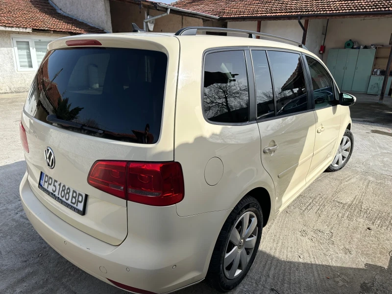 VW Touran 2.0 Дизел Автоматик 140к.с. , снимка 2 - Автомобили и джипове - 49517429