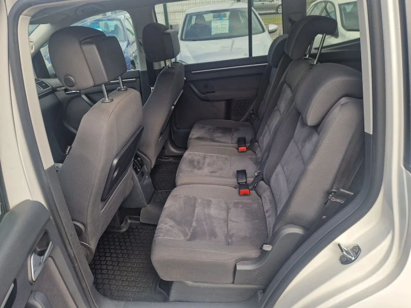 VW Touran 1.4i 16V CNG HI-LINE ITALIA, снимка 12 - Автомобили и джипове - 50470452